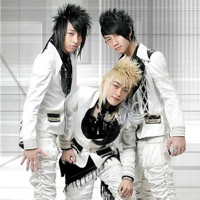 TiTi bắt trend cùng nữ chính đóng MV thuở còn trong HKT-1