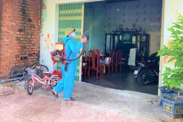 Bình Dương: Báo động số trẻ em mắc và chết vì sốt xuất huyết-2