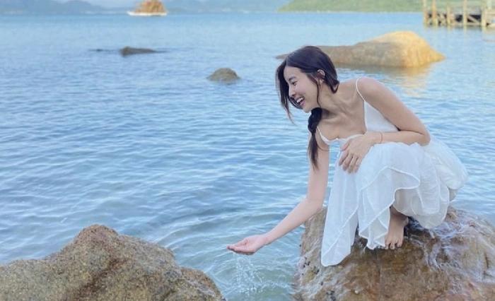 Cao Thái Hà thả dáng quyến rũ, hớ hênh nội y gây mất điểm-4