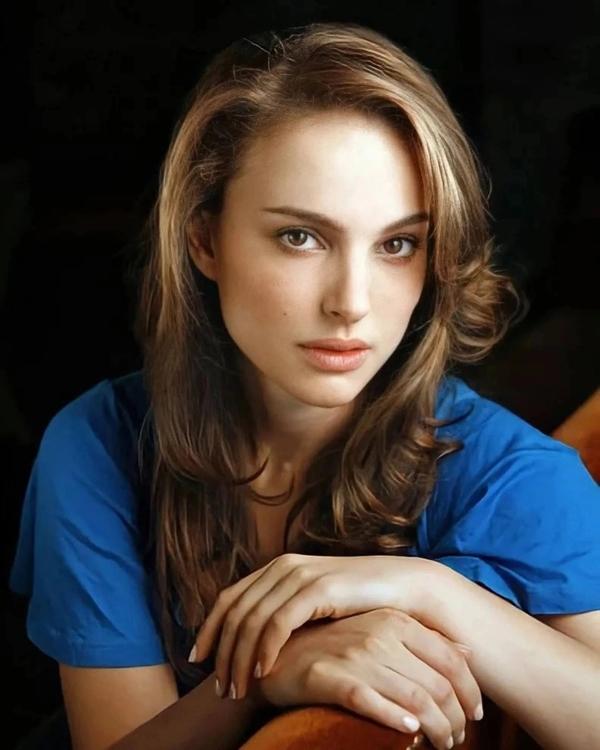 Ngôi sao giàu nhất loạt phim về Thần Sấm-7