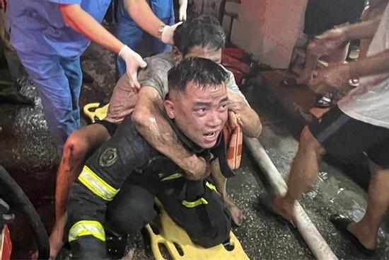 4 người thoát chết trong vụ cháy nhà lúc rạng sáng ở Hà Nội