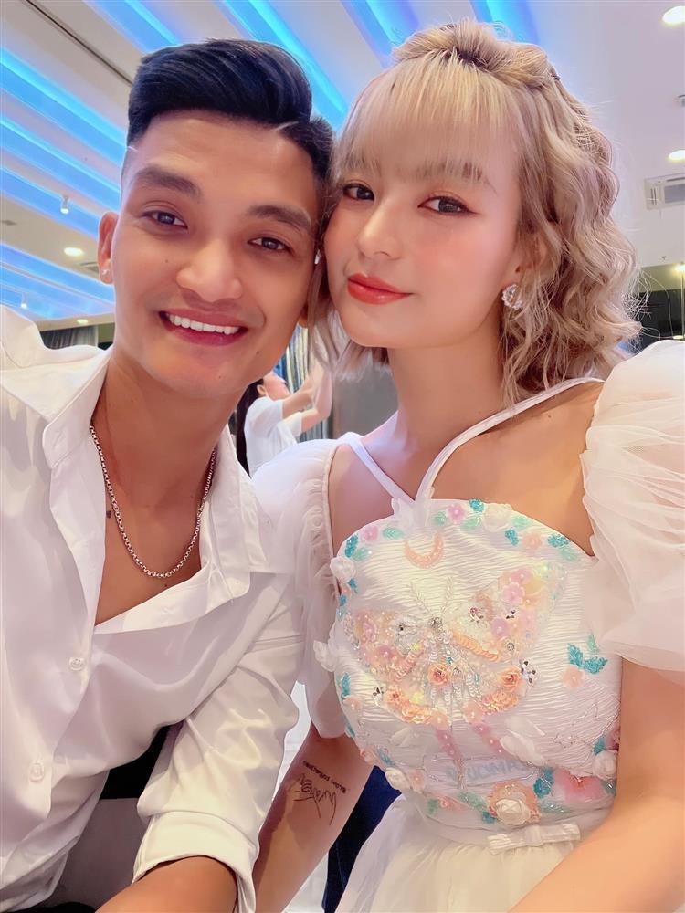 Vợ Mạc Văn Khoa khác hẳn giữa ảnh tự đăng và ảnh bị chụp-1