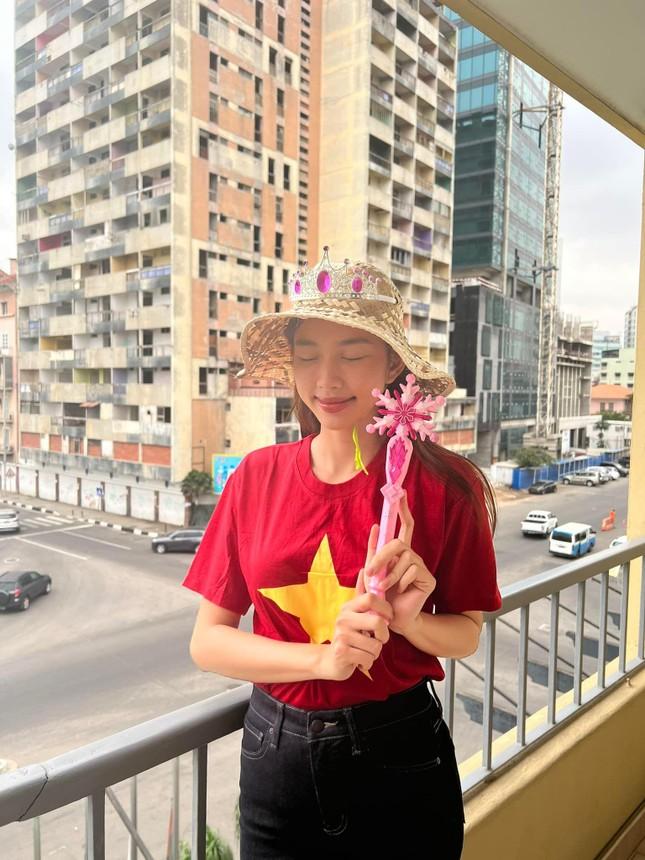 Mang vương miện sang Angola nhưng vì sao Thùy Tiên không dùng?-1