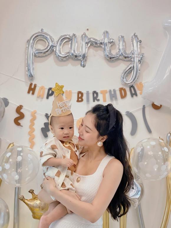 Con trai lớn tròn 1 tuổi, hot girl Người Ấy Là Ai sắp đẻ bé thứ 2-2