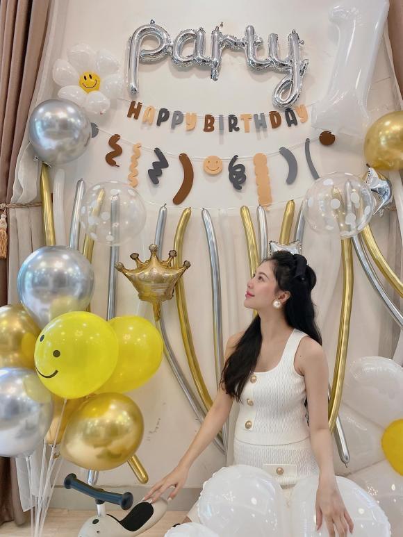 Con trai lớn tròn 1 tuổi, hot girl Người Ấy Là Ai sắp đẻ bé thứ 2-5