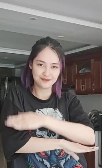 Mặt mộc ít son phấn của Hoa hậu Nông Thúy Hằng-5