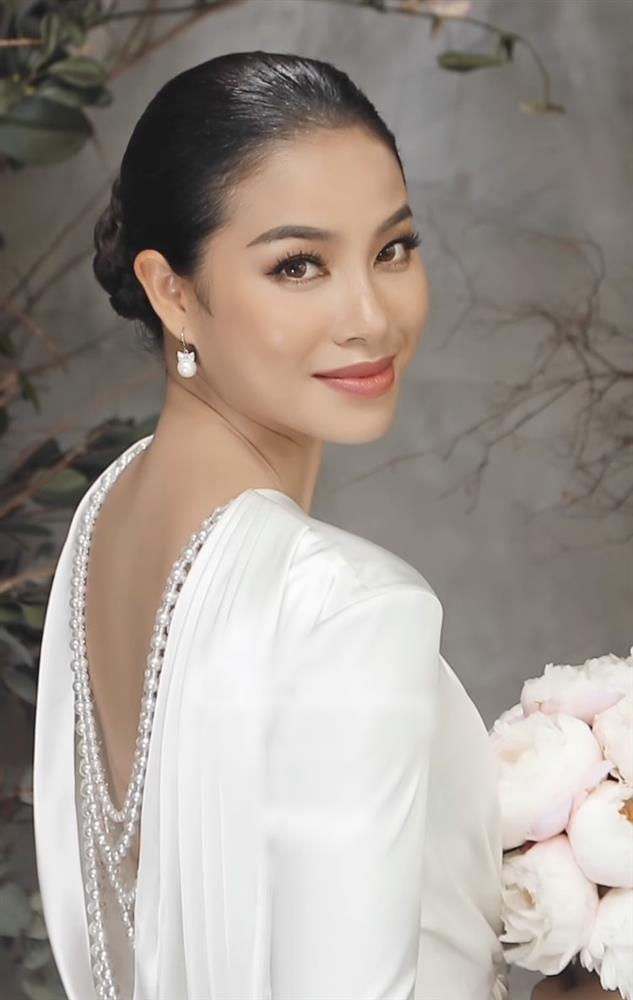 Phạm Hương cố già dặn để xứng đôi với chồng hơn 20 tuổi?-2