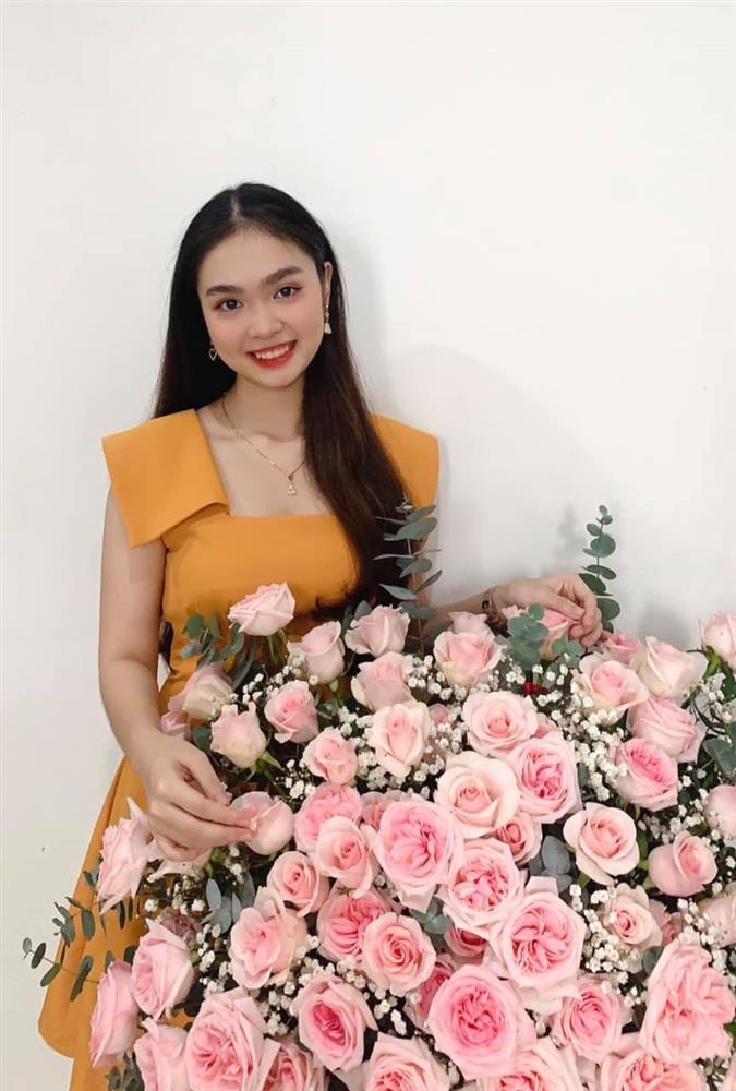 Thiện Nhân lên đồ già hơn tuổi thực 19 khi yêu tình đồng giới-6