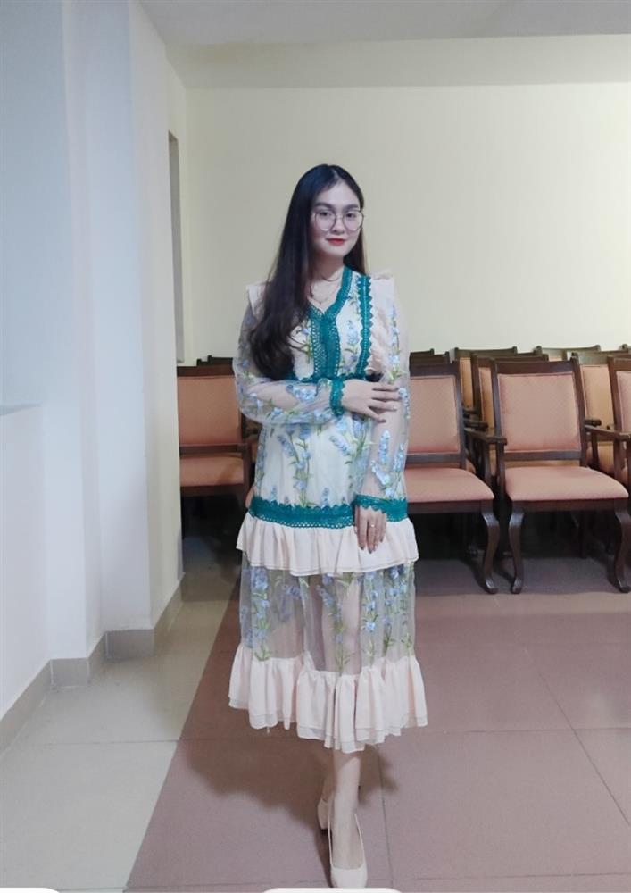 Thiện Nhân lên đồ già hơn tuổi thực 19 khi yêu tình đồng giới-8