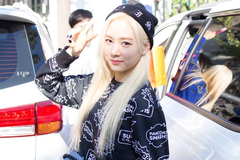 Tuổi tác chỉ là con số khi em út lại được trao quyền leader nhóm-9