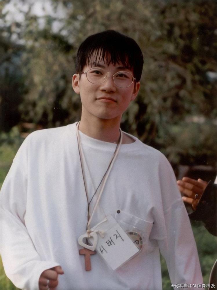 Tuổi tác chỉ là con số khi em út lại được trao quyền leader nhóm-11