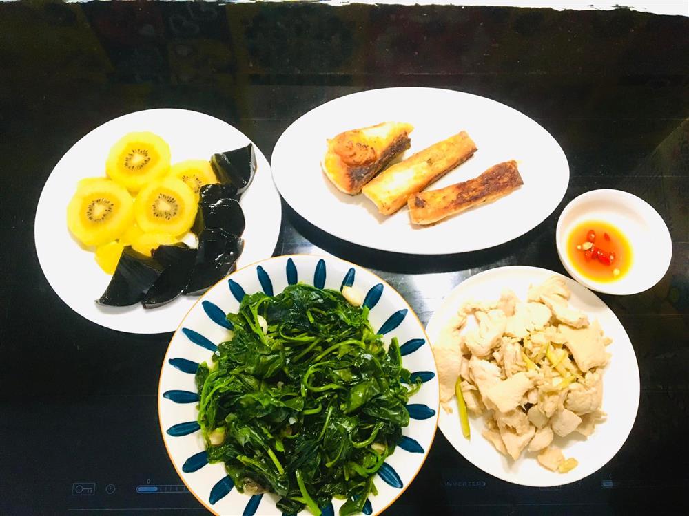 Loạt mâm cơm 2 người đầy đặn, cách nấu vừa nhanh lại vừa ngon-8