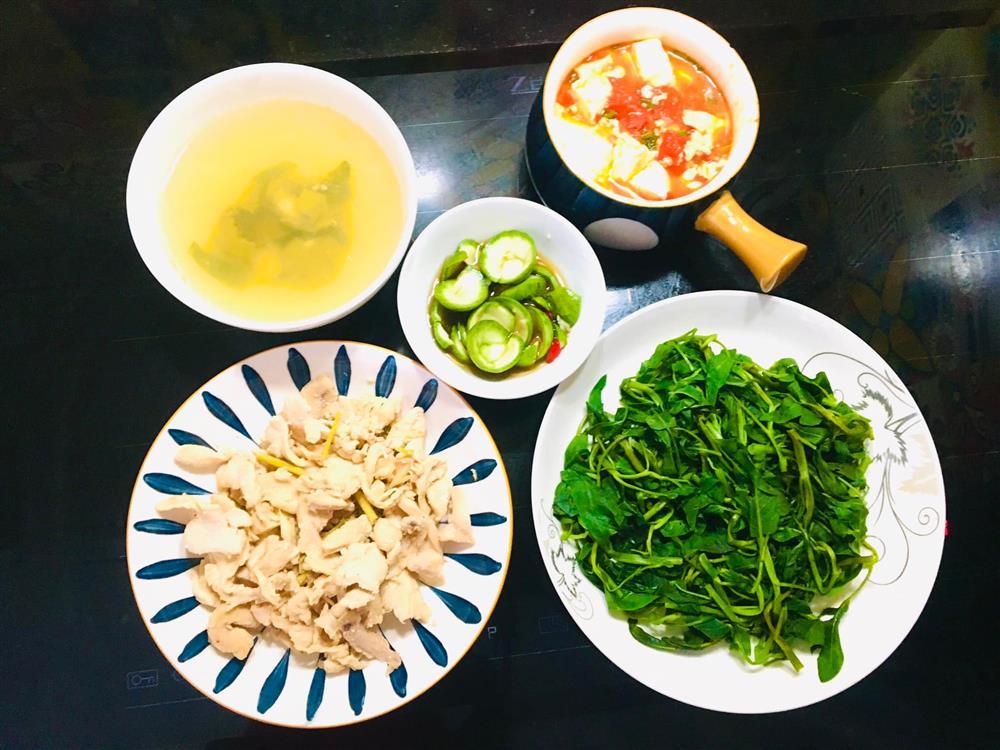 Loạt mâm cơm 2 người đầy đặn, cách nấu vừa nhanh lại vừa ngon-11