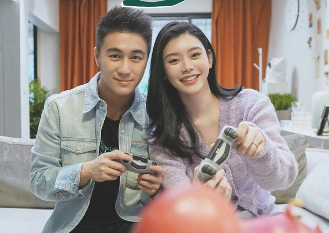 Chồng Hề Mộng Dao lại lộ ảnh đu đưa cùng gái đẹp trong bar-6