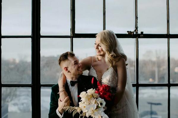 Cô gái làm hỏng váy cưới của mẹ, bố tức không cho tiền đám cưới-4