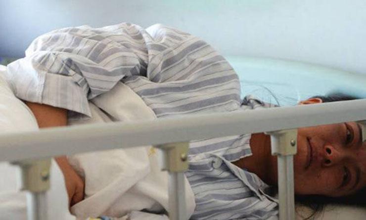 Người phụ nữ tháo vòng tránh thai, bác sĩ khám xong gọi ngay cảnh sát-1