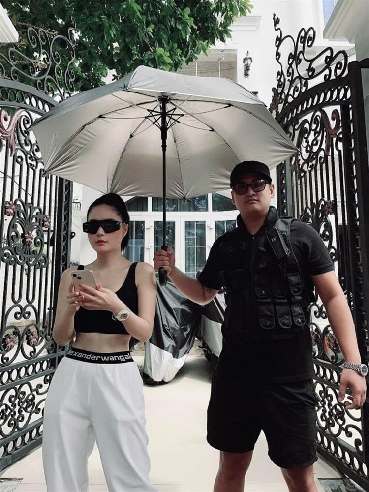 Đoàn Di Băng lộ chi phí SỐC thuê dàn vệ sĩ bảo vệ 24/24-2