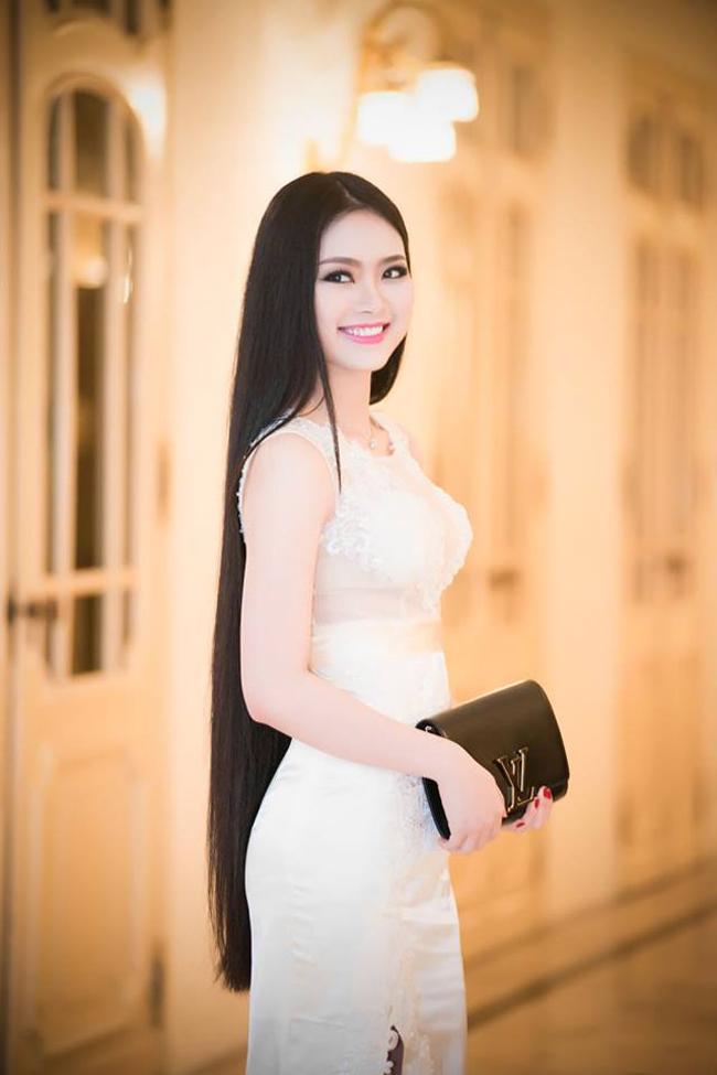 Nông Thúy Hằng không được đương kim hoa hậu trao vương miện-6