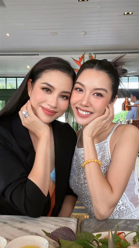 Về nước, Phạm Hương so kè chặt đẹp từ mẹ bỉm đến Hoa hậu đàn em-5