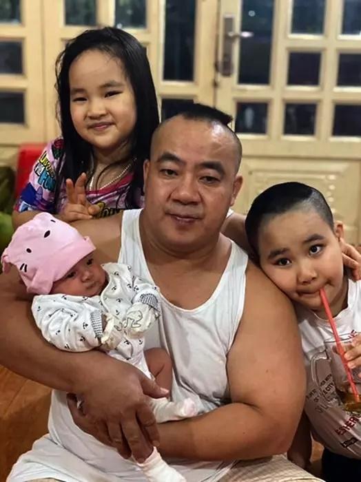 Hiếu Hiền tung clip phụ nữ lạ xông vào nhà, nghi bắt cóc con-6