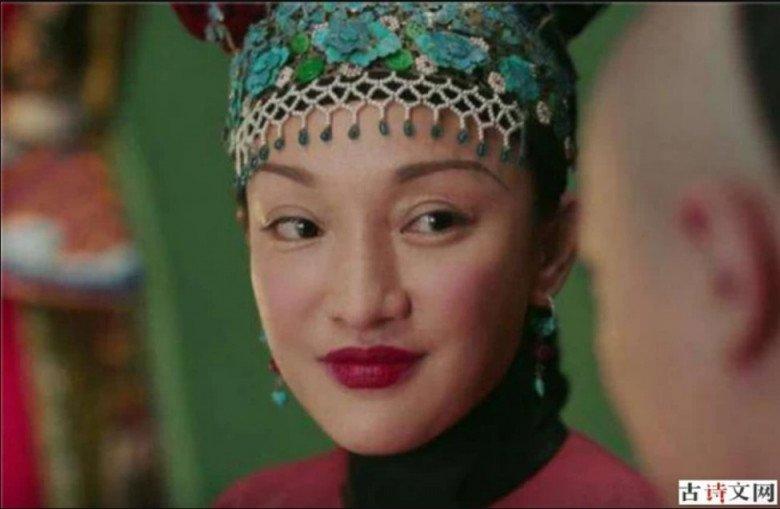 Chỉ thay đổi một điểm nhỏ, U50 Châu Tấn trẻ ra chục tuổi-2