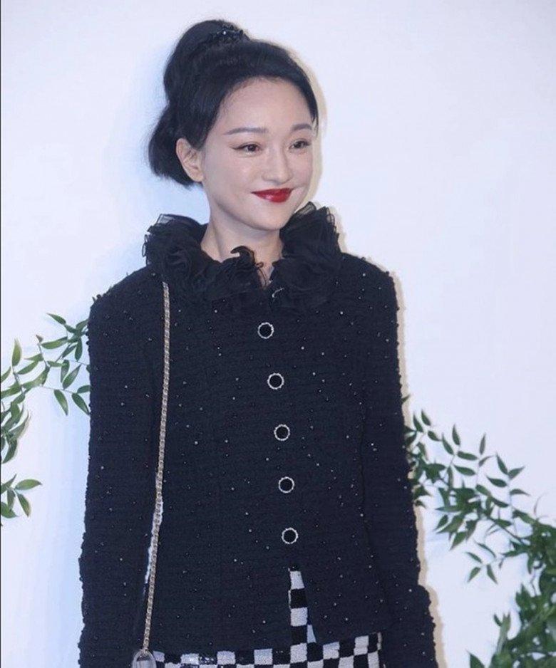 Chỉ thay đổi một điểm nhỏ, U50 Châu Tấn trẻ ra chục tuổi-3