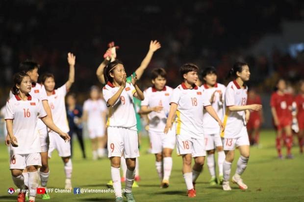 Huỳnh Như xin lỗi fans vì thất bại tuyển nữ Việt Nam ở AFF Cup-1