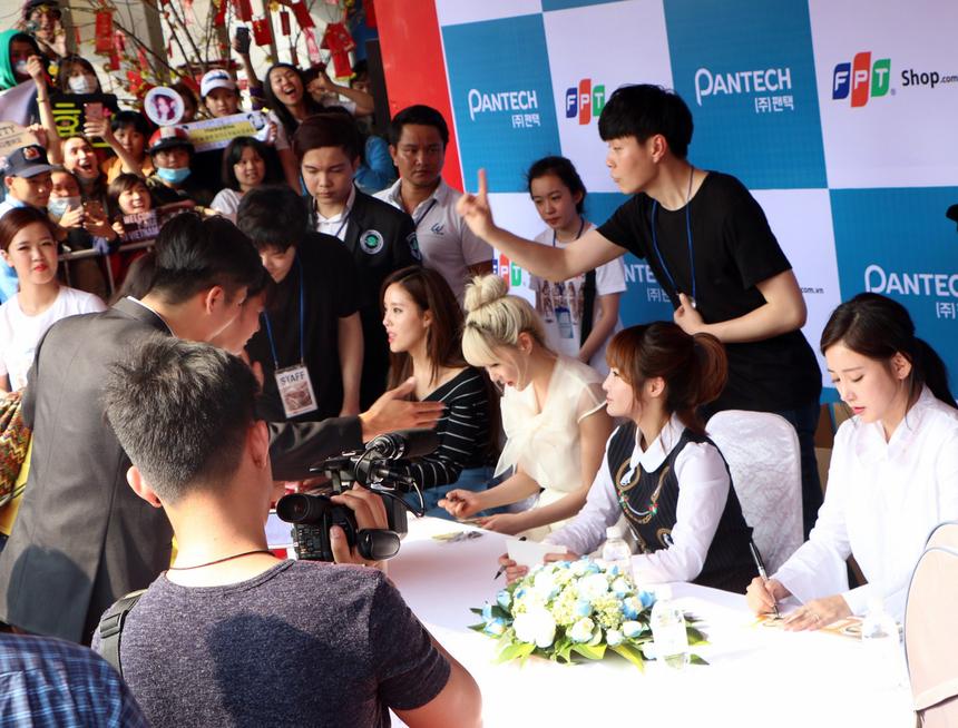 Những lần T-ara sang Việt Nam: Mãi mãi huyền thoại fanboy khóc-7