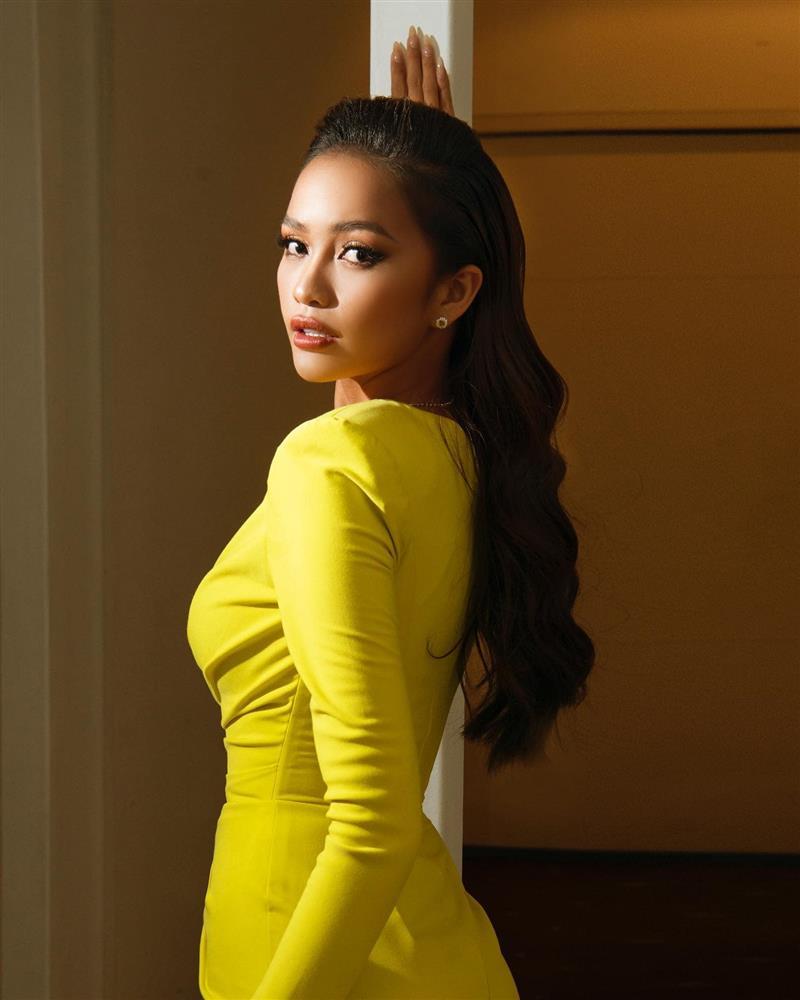 Ngọc Châu lộ làn da tì vết trong clip đầu tiên gửi Miss Universe-10