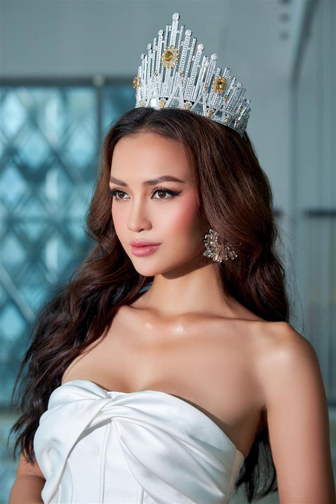 Ngọc Châu lộ làn da tì vết trong clip đầu tiên gửi Miss Universe-9