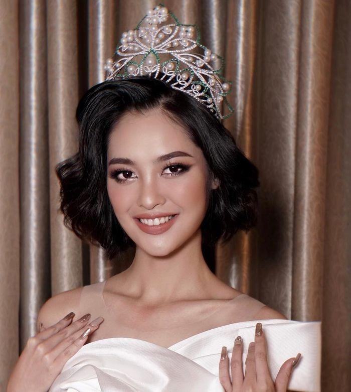 Hoa hậu Nông Thúy Hằng 23 tuổi vẫn chưa tốt nghiệp đại học-3