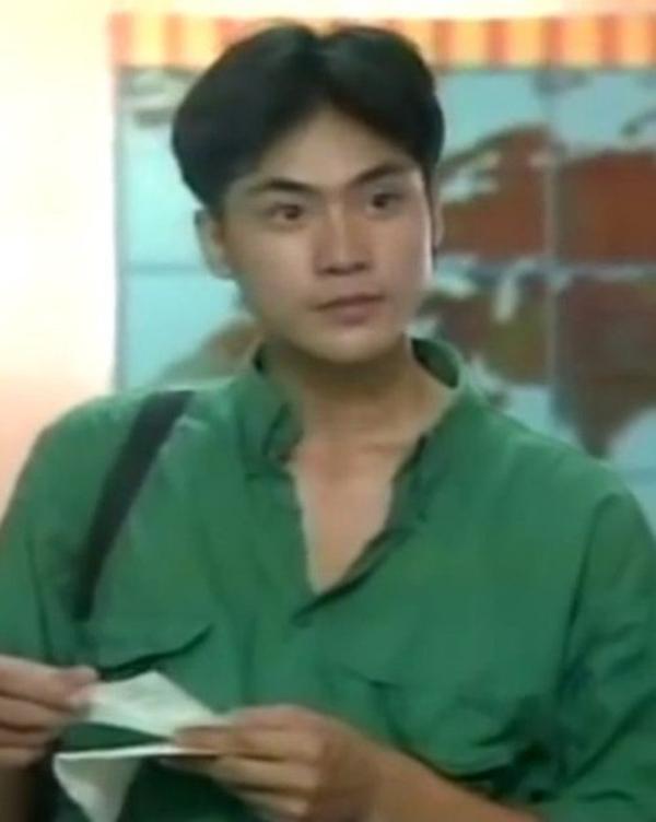 Nam diễn viên là ‘crush quốc dân’ 25 năm trước giờ ra sao ?-3