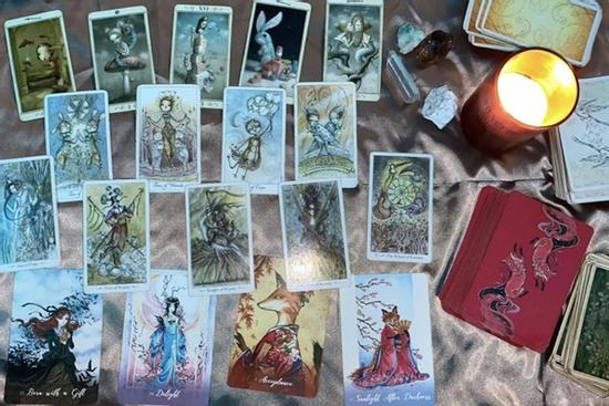 Bói bài Tarot hàng ngày - thứ Tư 20/7/2022: Bóng tà ngả lưng ai?