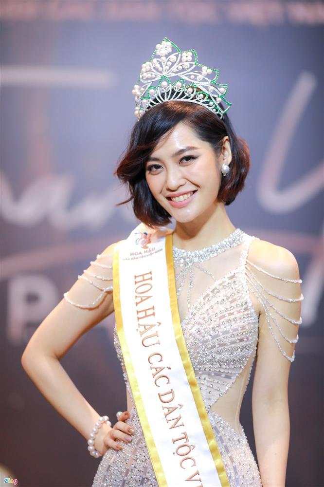 Nông Thúy Hằng: Chỉ là tin đồn, không có căn cứ tước vương miện-2