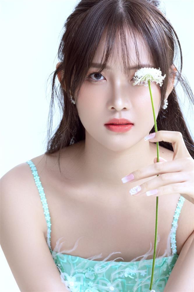 Trương Mỹ Nhân gặp khó khi đóng phim vì chân quá dài-6