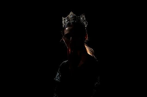 Hoa hậu quốc dân bị tố bùng job 2 lần, dân mạng réo tên cô H-1