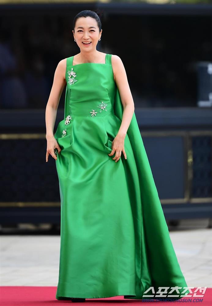 Thảm đỏ Rồng Xanh 2022: Han Hyo Joo, Yoona đọ sắc mỹ nhân Squid Game-14