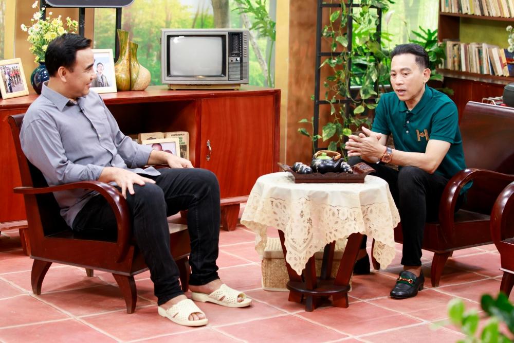 Diễn viên Hữu Tiến: Học hết lớp 9 trở thành thầy Hoa hậu Khánh Vân-2