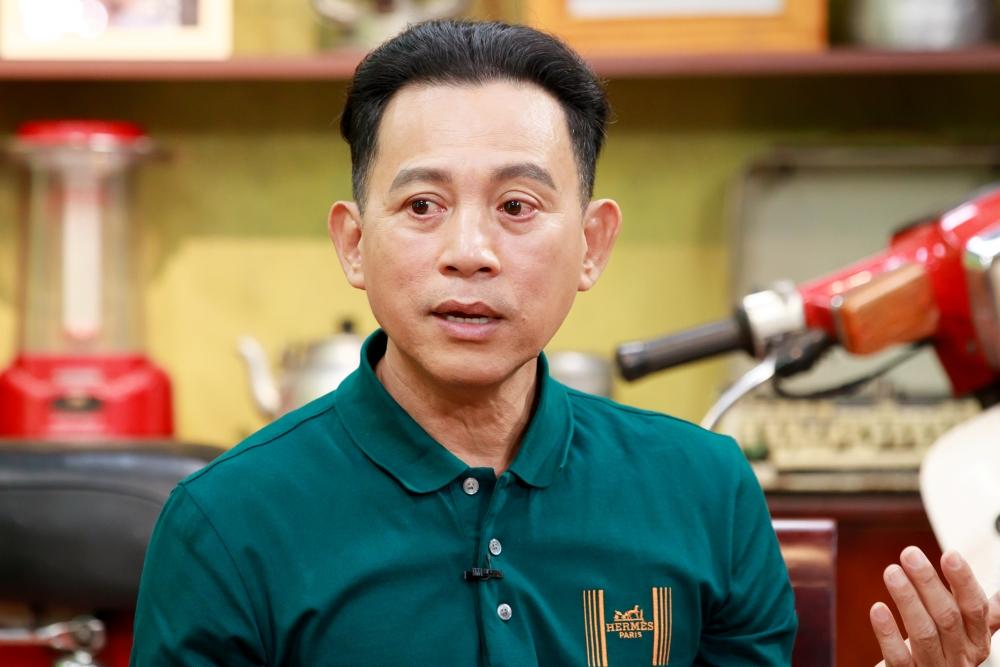 Diễn viên Hữu Tiến: Học hết lớp 9 trở thành thầy Hoa hậu Khánh Vân-7