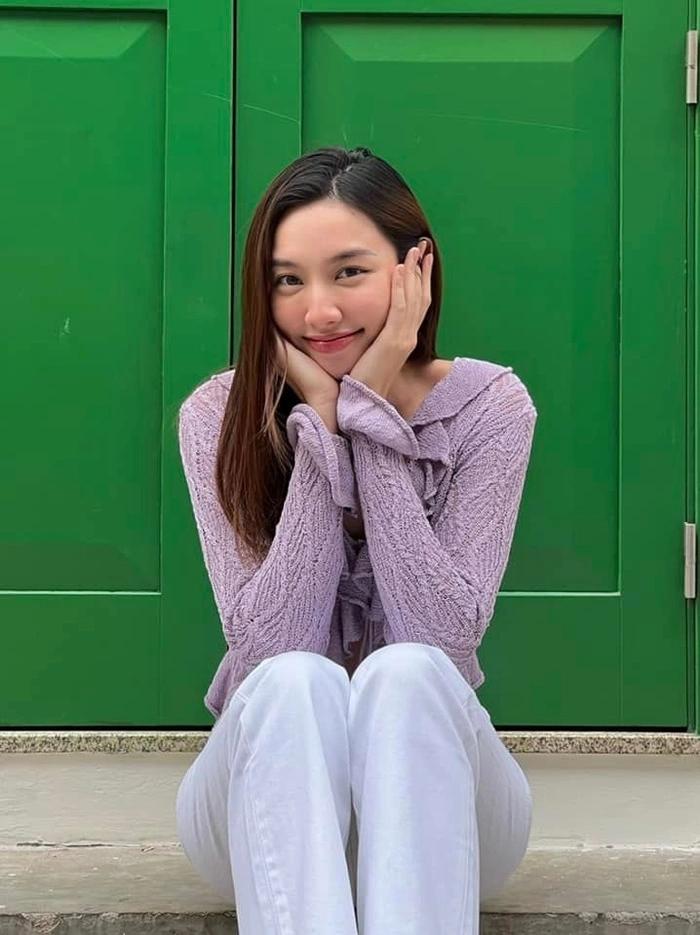 Ăn mừng mốc mới trên Tiktok, Thùy Tiên hát thả thính Quang Linh Vlog?-1