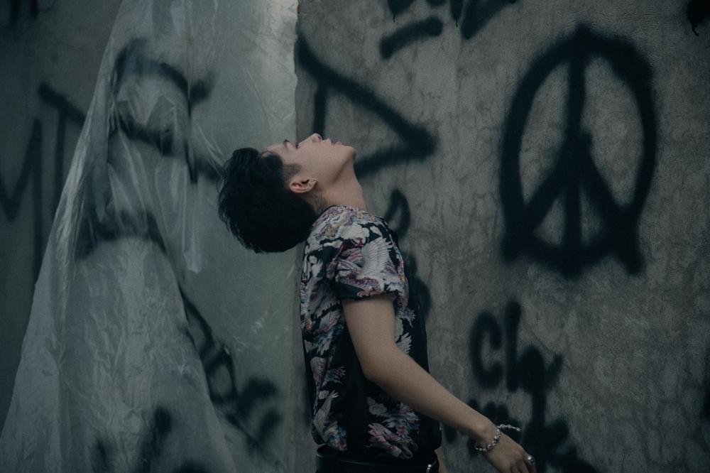 Jack ra MV sau đúng 1 năm đẻ con bí mật, 2 tiếng lọt top thịnh hành-4