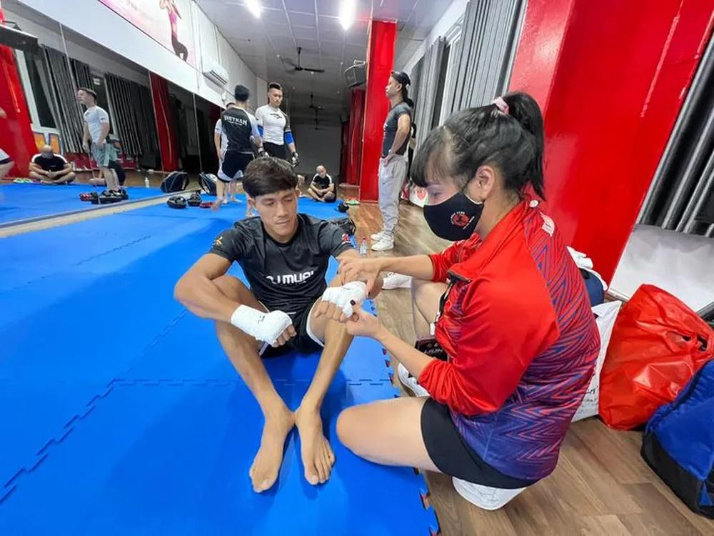 Mối tình độc cô cầu bại Nguyễn Trần Duy Nhất và vợ lớn tuổi-5