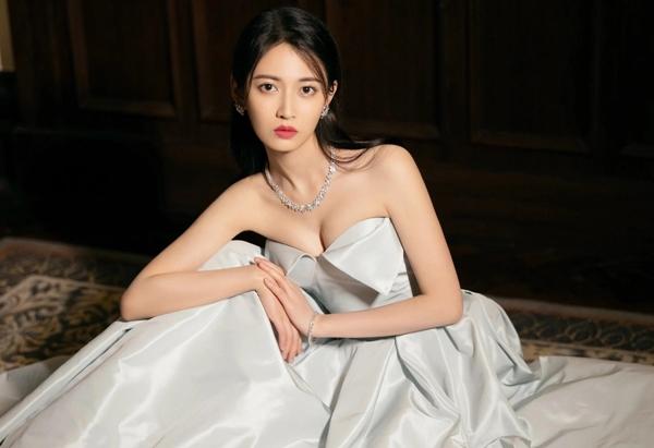 Người tình kém 29 tuổi của Chân Tử Đan ở Thiên Long Bát Bộ-4