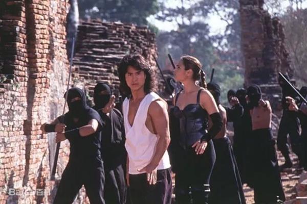 Sau Lý Tiểu Long, siêu sao võ thuật không phải Thành Long mà là người này-5