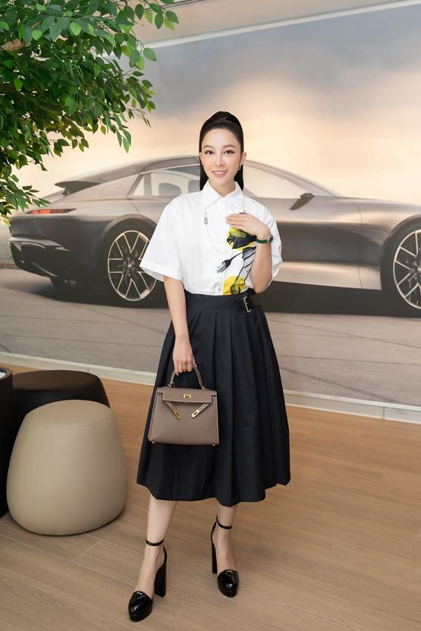 Nhan sắc Linh Nga bao năm vẫn bất biến như trêu đùa thời gian-1