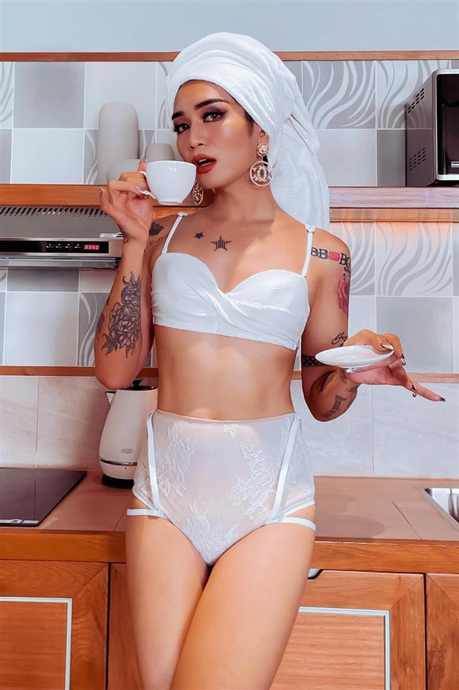 BB Trần tung ảnh nội y sexy, netizen chỉ đi tìm họa mi-1