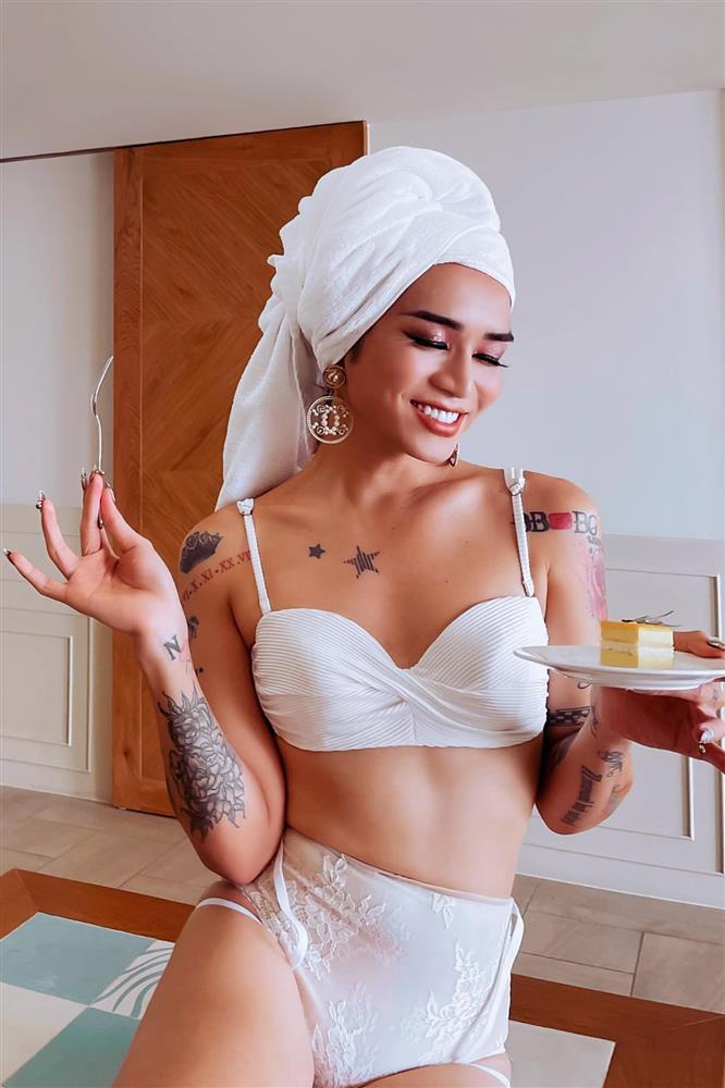 BB Trần tung ảnh nội y sexy, netizen chỉ đi tìm họa mi-10