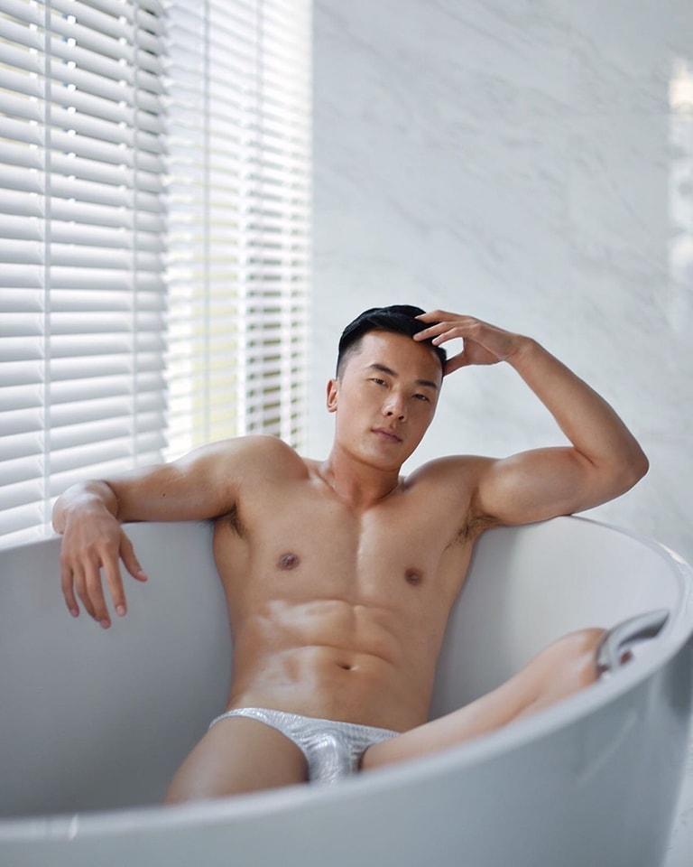 Á vương 1 Mister National Universe bị phế ngôi vì lộ ảnh dung tục-5