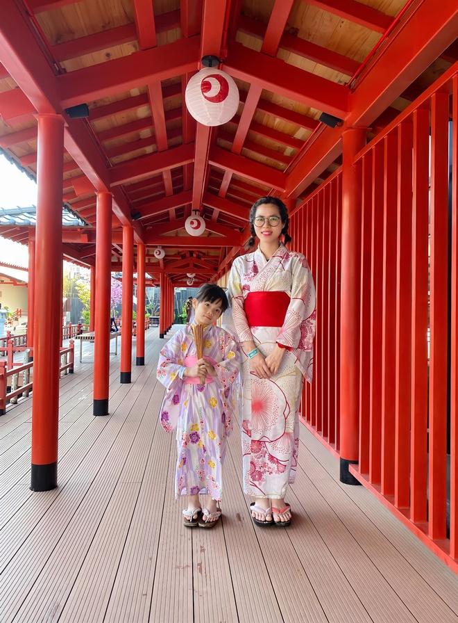 Bé gái 6 tuổi nói tiếng Anh như người bản xứ-5