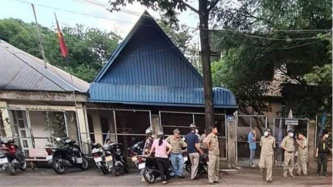 Chị dâu tưới xăng đốt em chồng vì tranh chấp đất đai-1